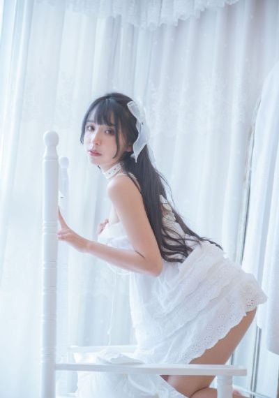 蜜桃av噜噜一区二区三区策驰_BD迅雷电影在线