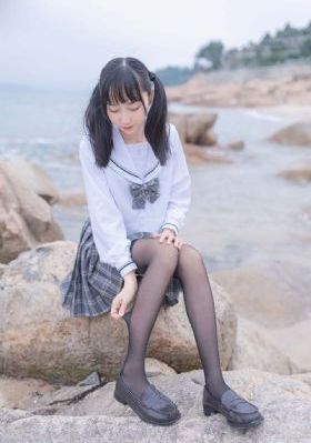办公室内衣上下中卷观看_免费手机观看